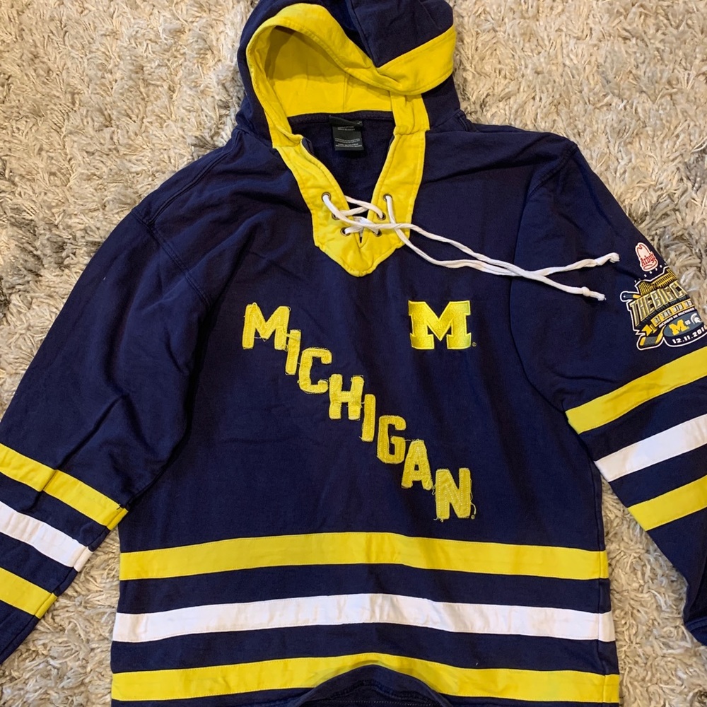 U-Michigan Wolverines Hockey Sweatshirt Hoodie M